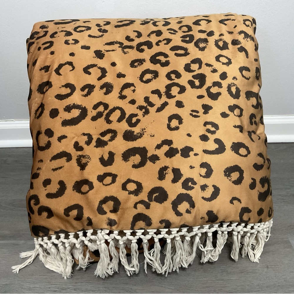 Target Tan and Black Animal Print Comforter,Black Bed Skirt,1 Throw Pillow